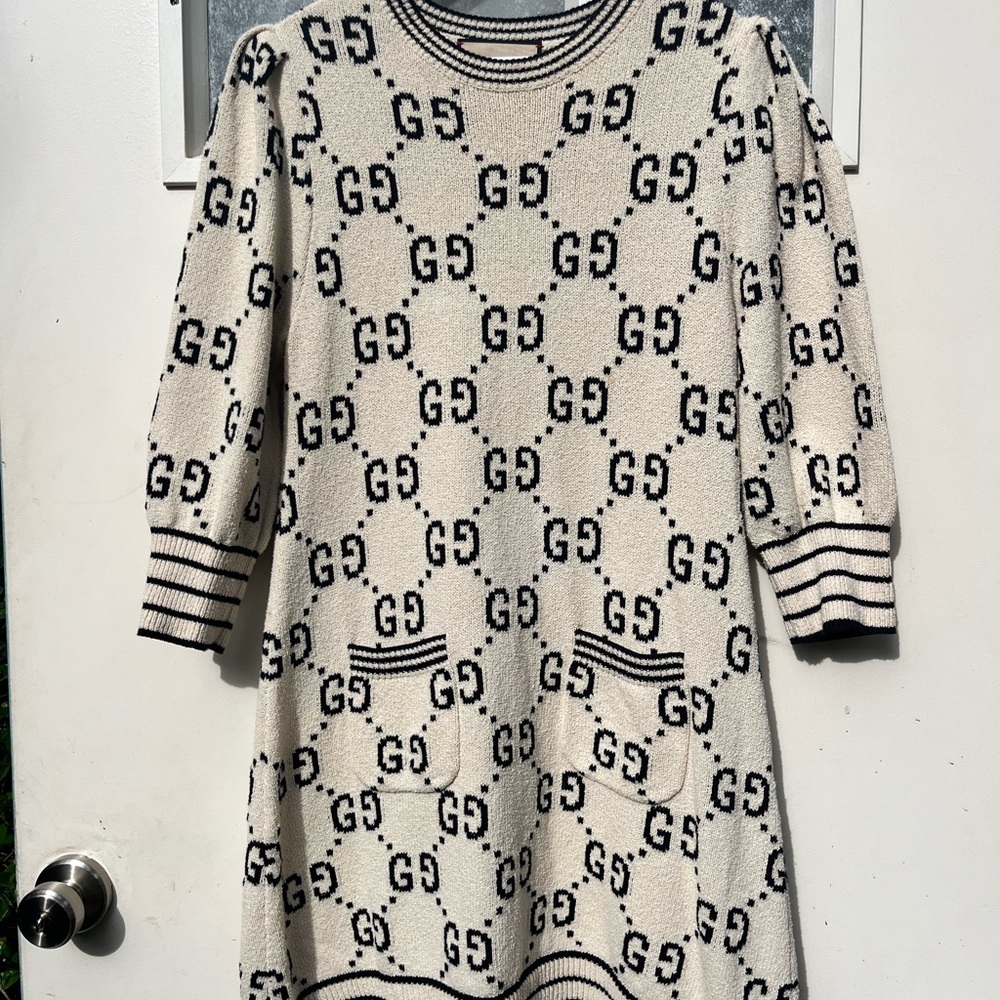 Gucci Cream and Black Patterned Sweater